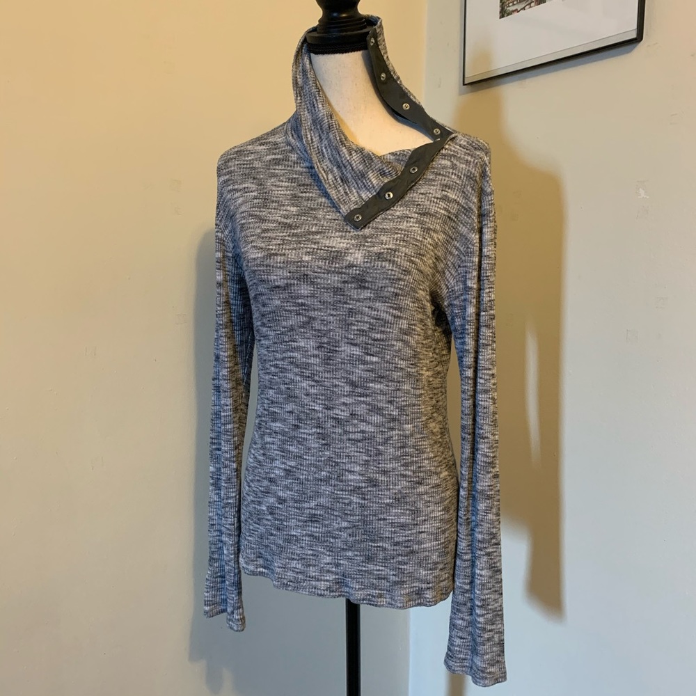 Long-Sleeve Ribbed Sweater Top, Gray, Anthro, M - Picture 3 of 10